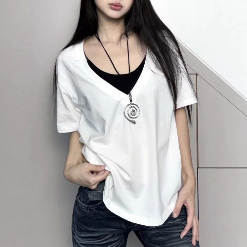 街头松弛感纯色宽松短袖T恤女2025美式休闲百搭套头V领新款上衣女
