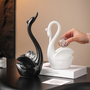 飾 創意水晶球陶瓷天鵝擺件現代簡約客廳玄關電視柜酒柜輕奢家居裝