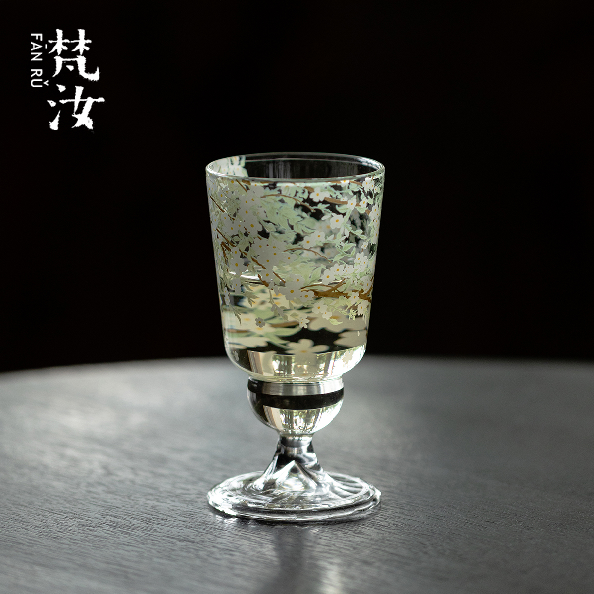 梵汝梨絮高颜值玻璃鸡尾酒杯女士红酒杯耐高温茶杯单杯精致主人杯