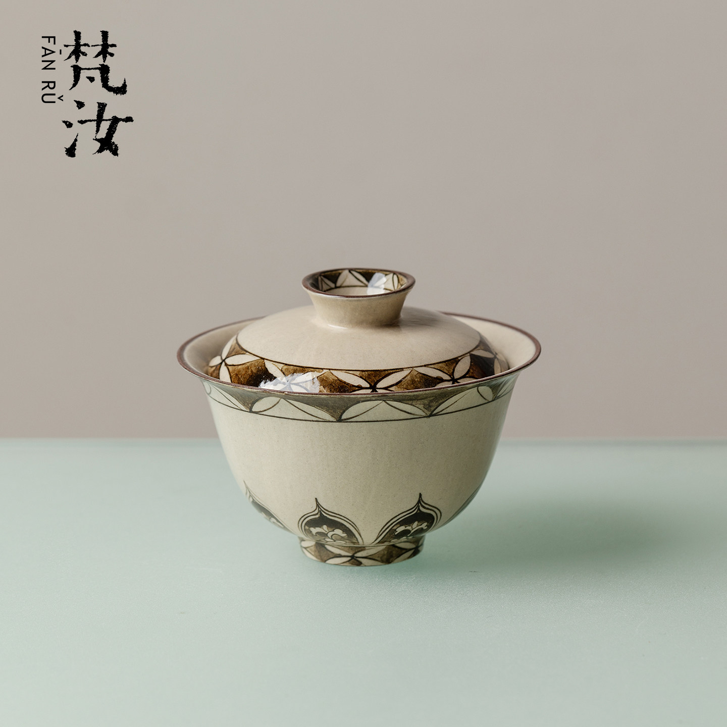 梵汝磁州窑手绘莲瓣薄胎二才盖碗