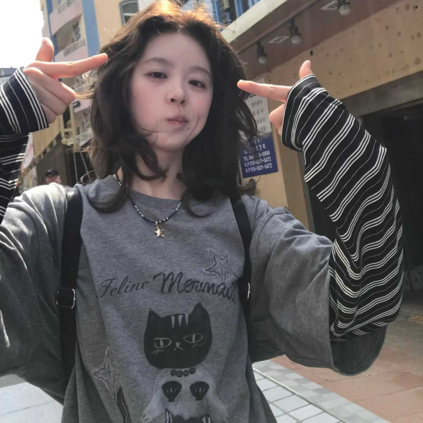韩系灰色条纹拼接假两件长袖T恤女2026年春秋季复古慵懒宽松上衣