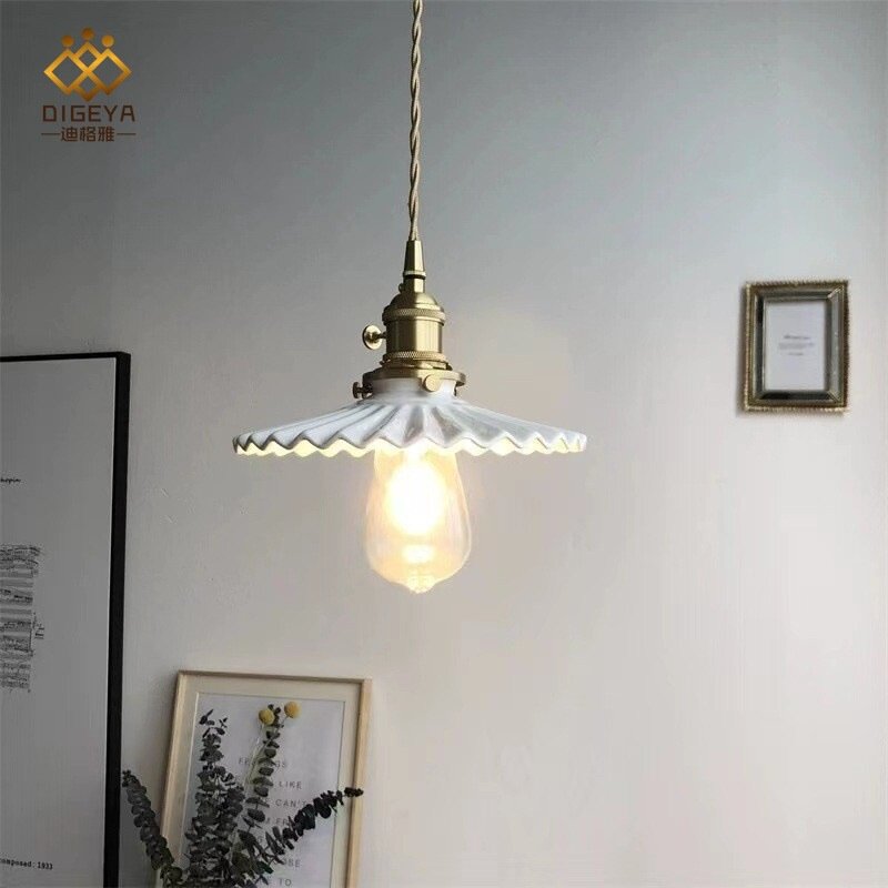 北欧白色百褶陶瓷吊灯日式餐厅民宿吧台床头卧室客厅复古黄铜壁灯