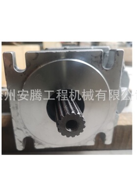 吊车配件 QY50K液压齿轮工作泵10100473