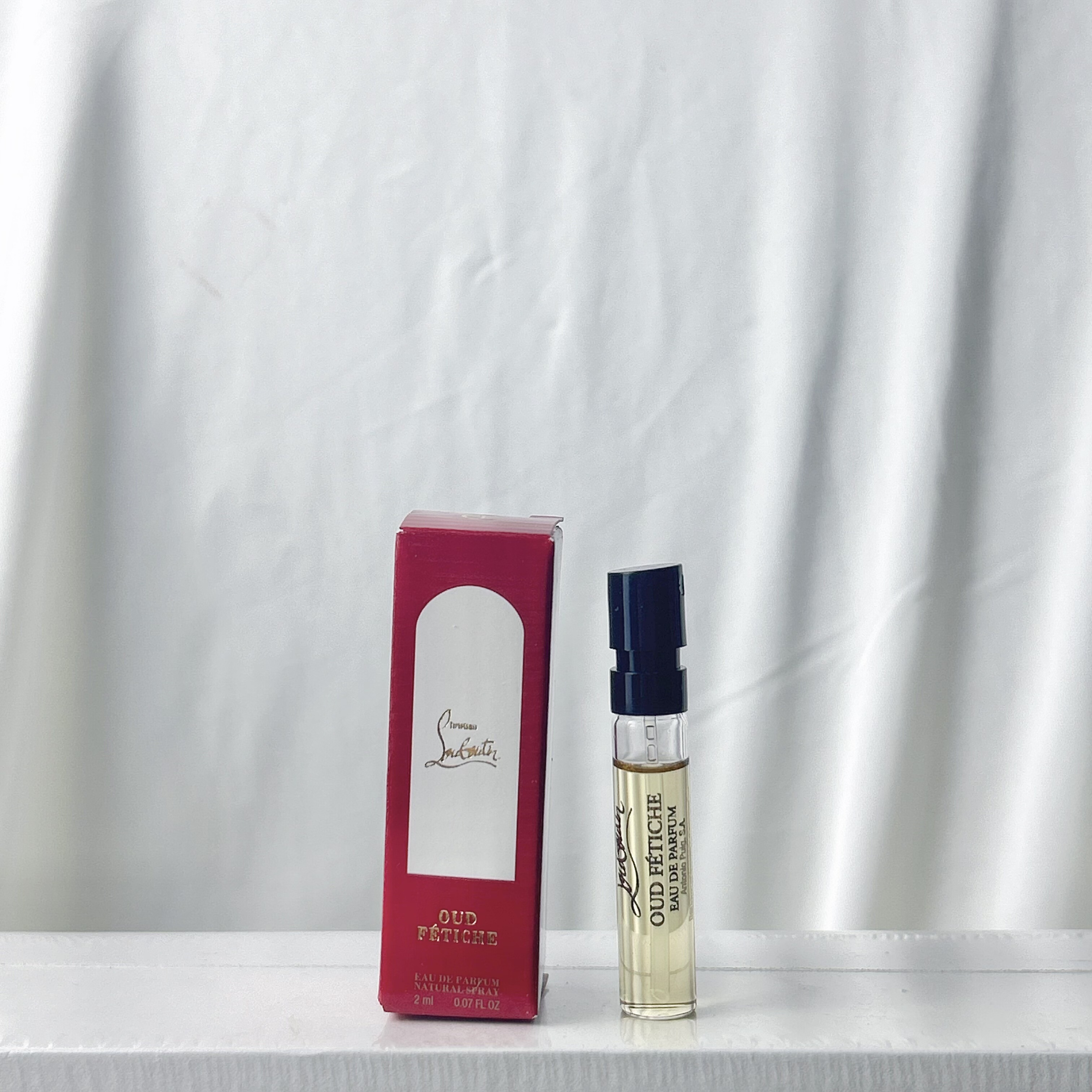 Christian Louboutin 萝卜丁Oud Fetiche椰香乌木香水小样试管2ml