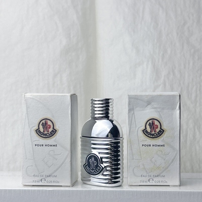 盒瑕亏清 蒙口Moncler盟可睐 同名男士femme香水小样7.5ml无喷头