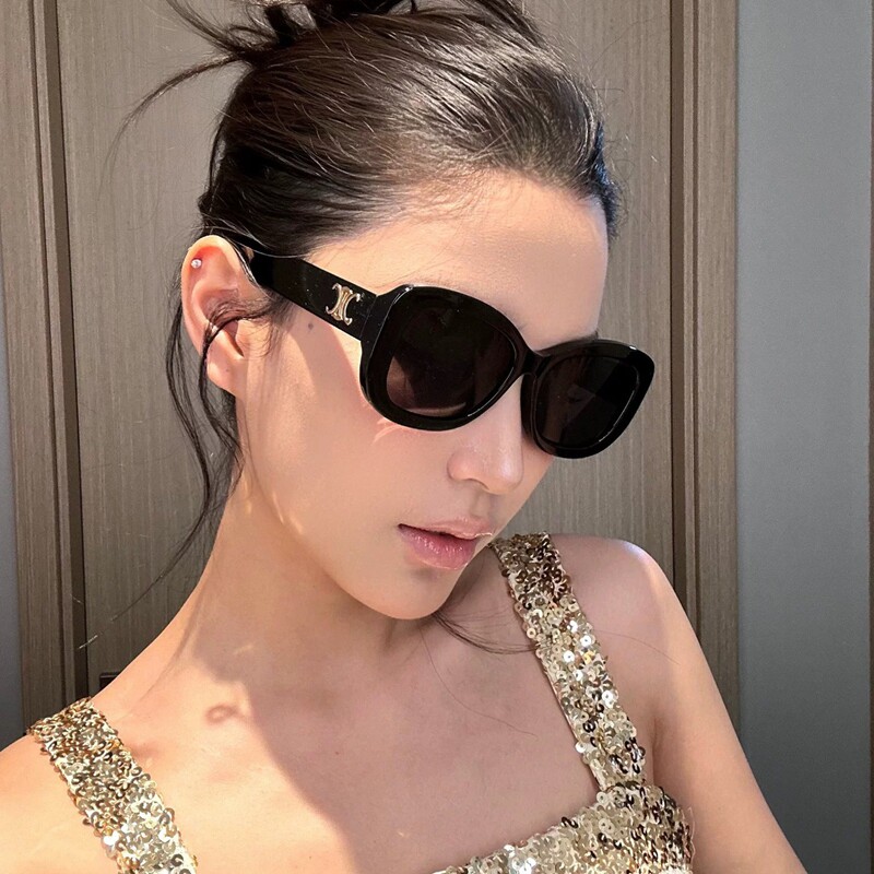 复古猫眼墨镜女2026新款高级感网红旅游街拍黑框太阳眼镜防紫外线