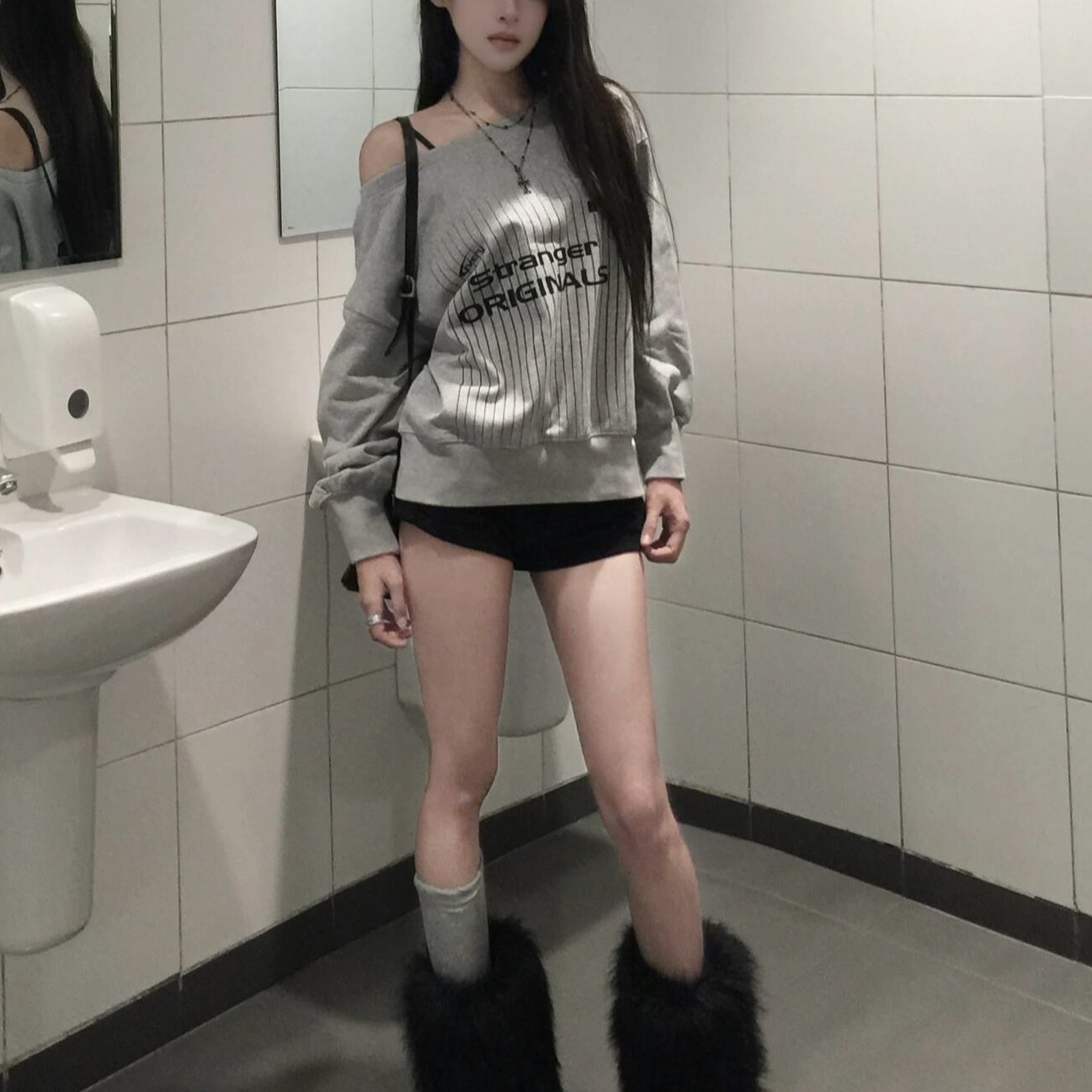 【无忧试穿】纯棉露肩斜肩卫衣女