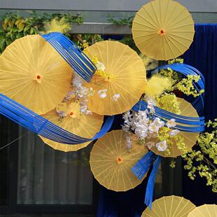 新中式婚礼黄红蓝色油纸伞挂墙装饰伞古国风室外墙面门口造景布置