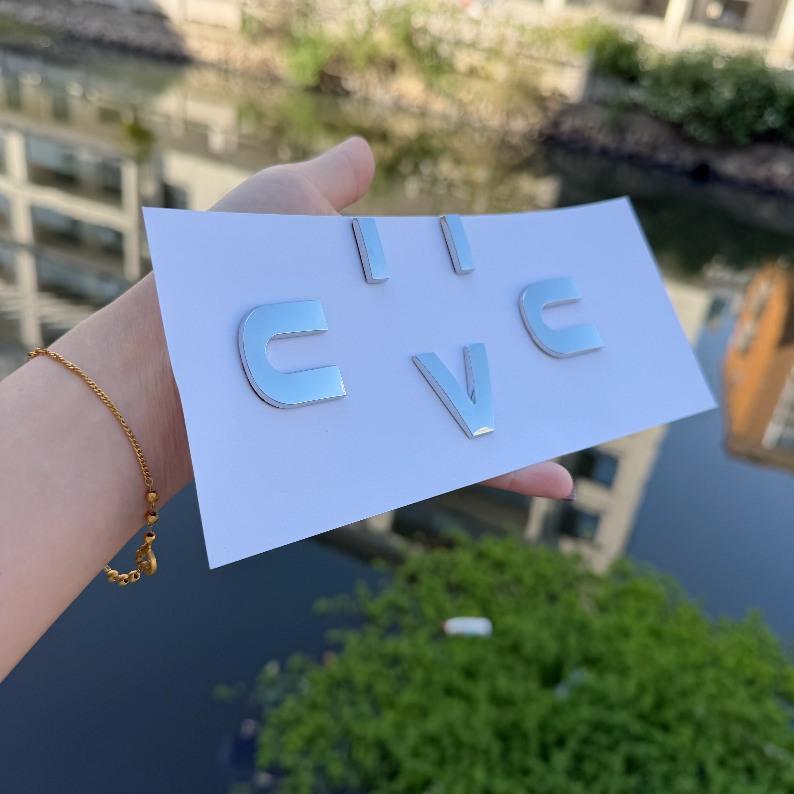 适用于任何车型电动车丑萌可爱立体Logo图标等网红创意车贴车尾贴