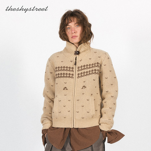 THE SHY STREET棕色圣诞考津毛衣COWICHAN CARDIGAN