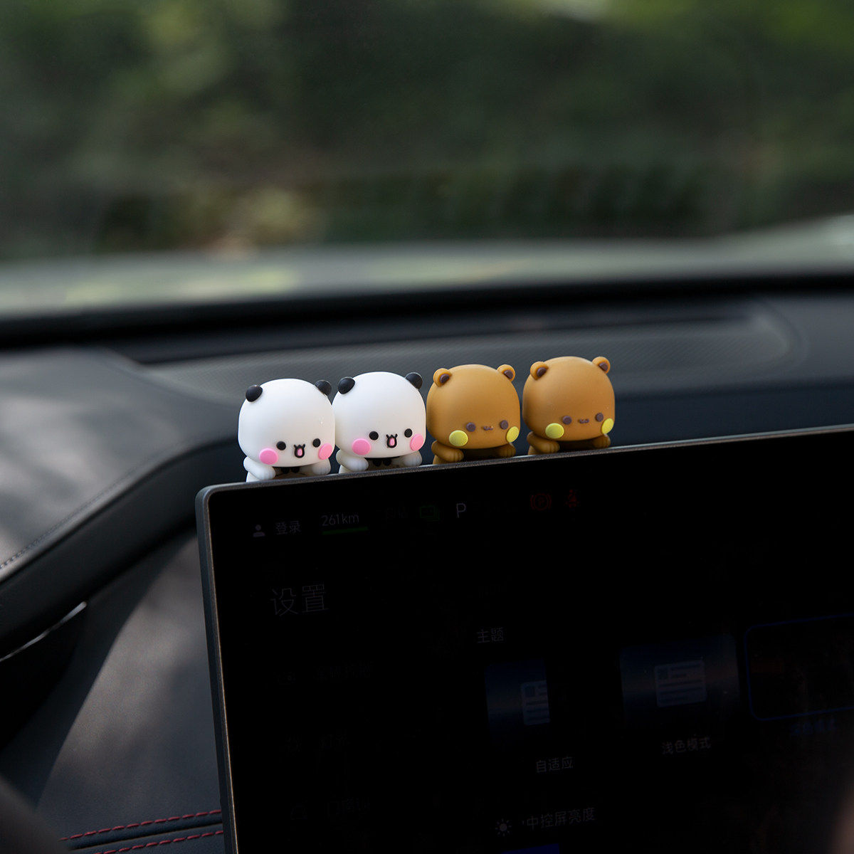 一二布布趴趴摆件汽车屏幕显示屏玩偶公仔小车内后视镜可爱装饰品