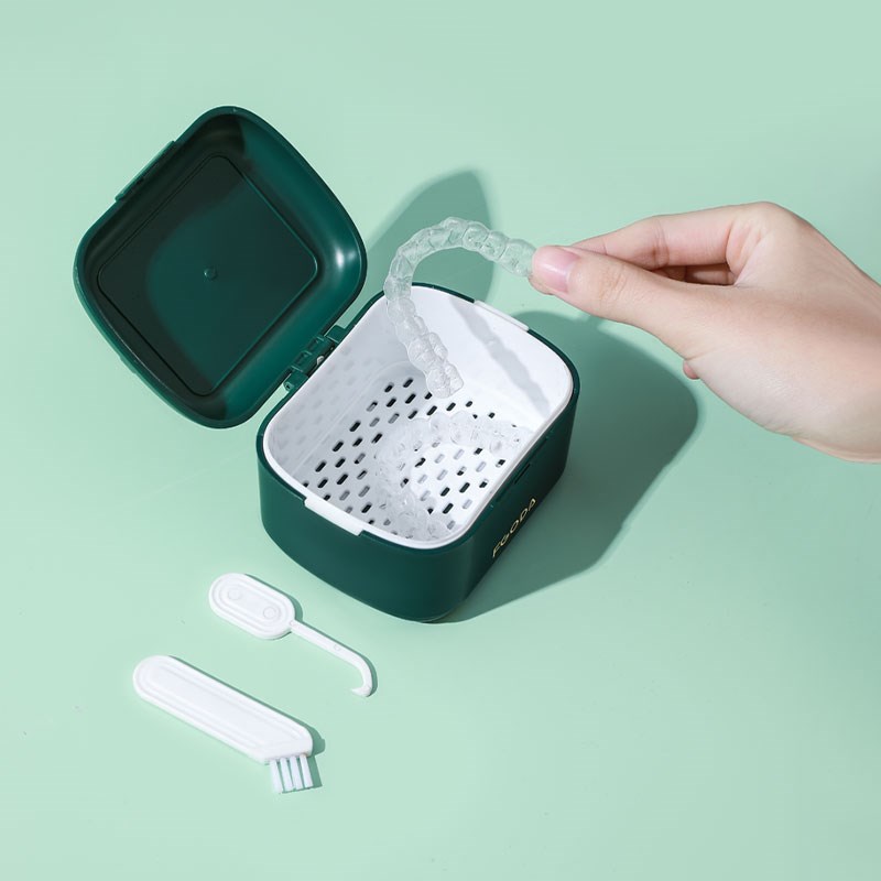 牙套保持器携带透明收纳盒浸泡牙齿矫正器隐形假牙W清洗盒便携盒