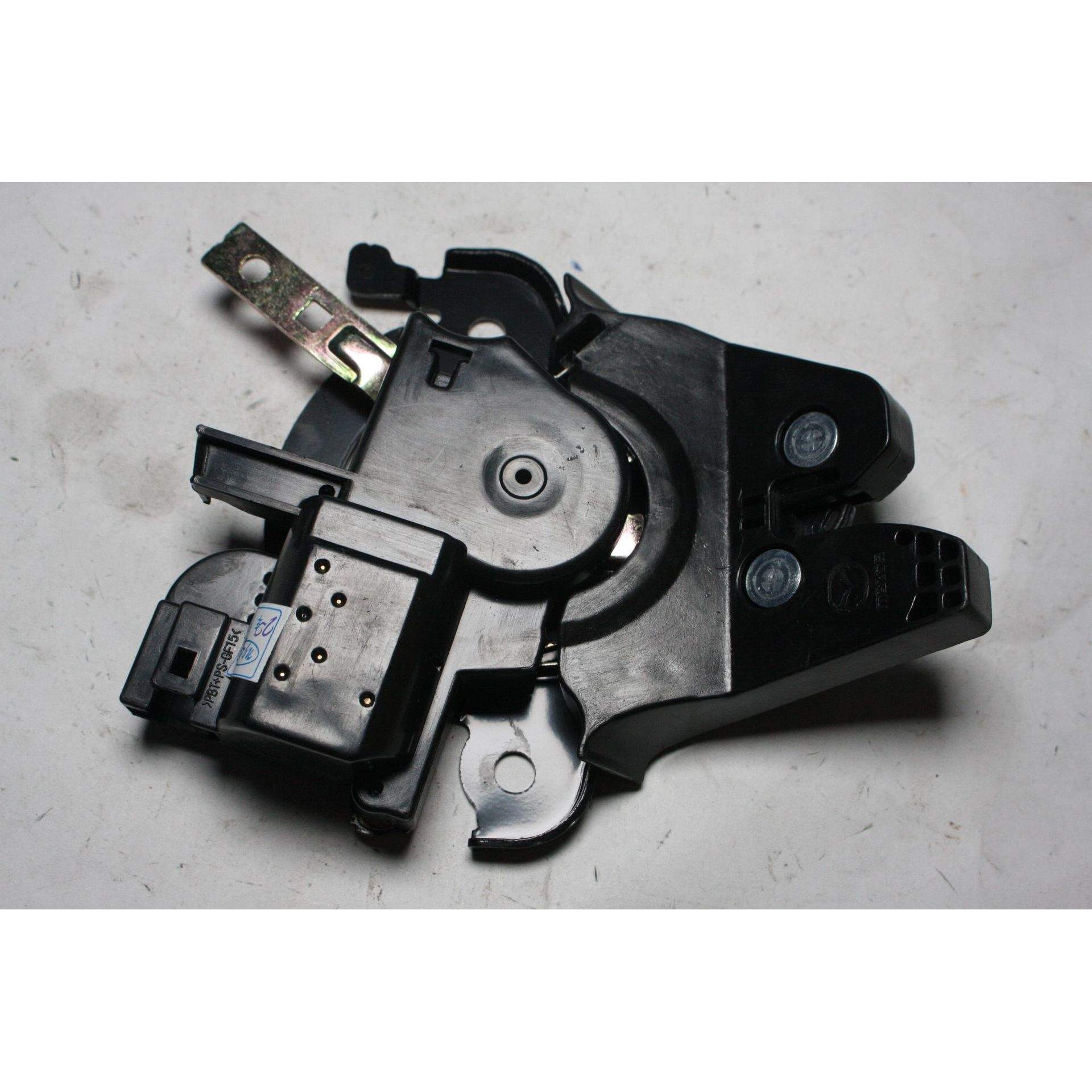 GV7D-56-820A适用于马自达M6 RY锁机 尾盖