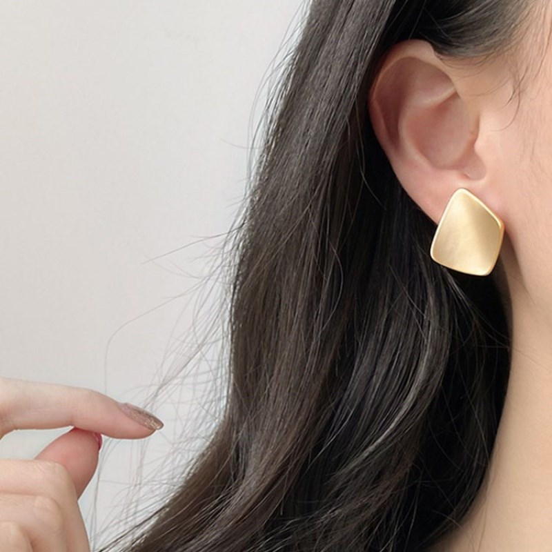 srrmhyn复古哑光金属耳钉2023年新款潮韩国气质网红高级感耳环简