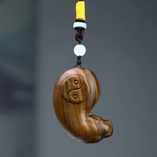 绿檀木雕扭转乾坤手把实木雕刻随身文玩生肖牛车钥匙包包装饰挂件