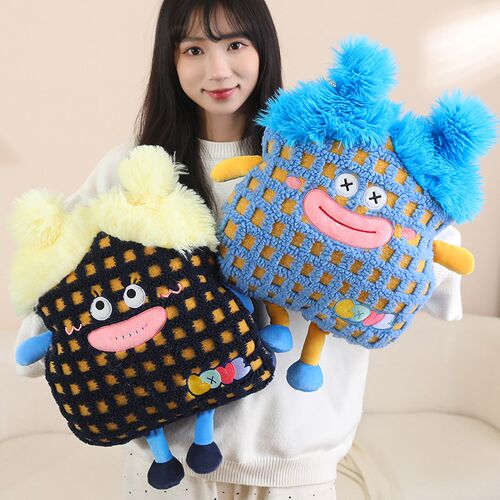 抱枕被子两用车载毯子二合一办公室午睡枕头汽车靠枕女生睡觉车用