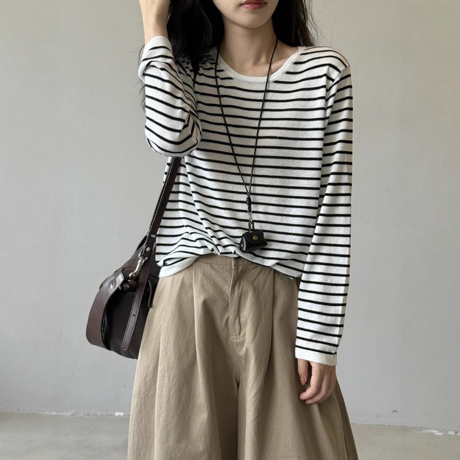 黑白条纹T恤正肩长袖高级感女春季宽松慵懒风长款内搭打底衫上衣