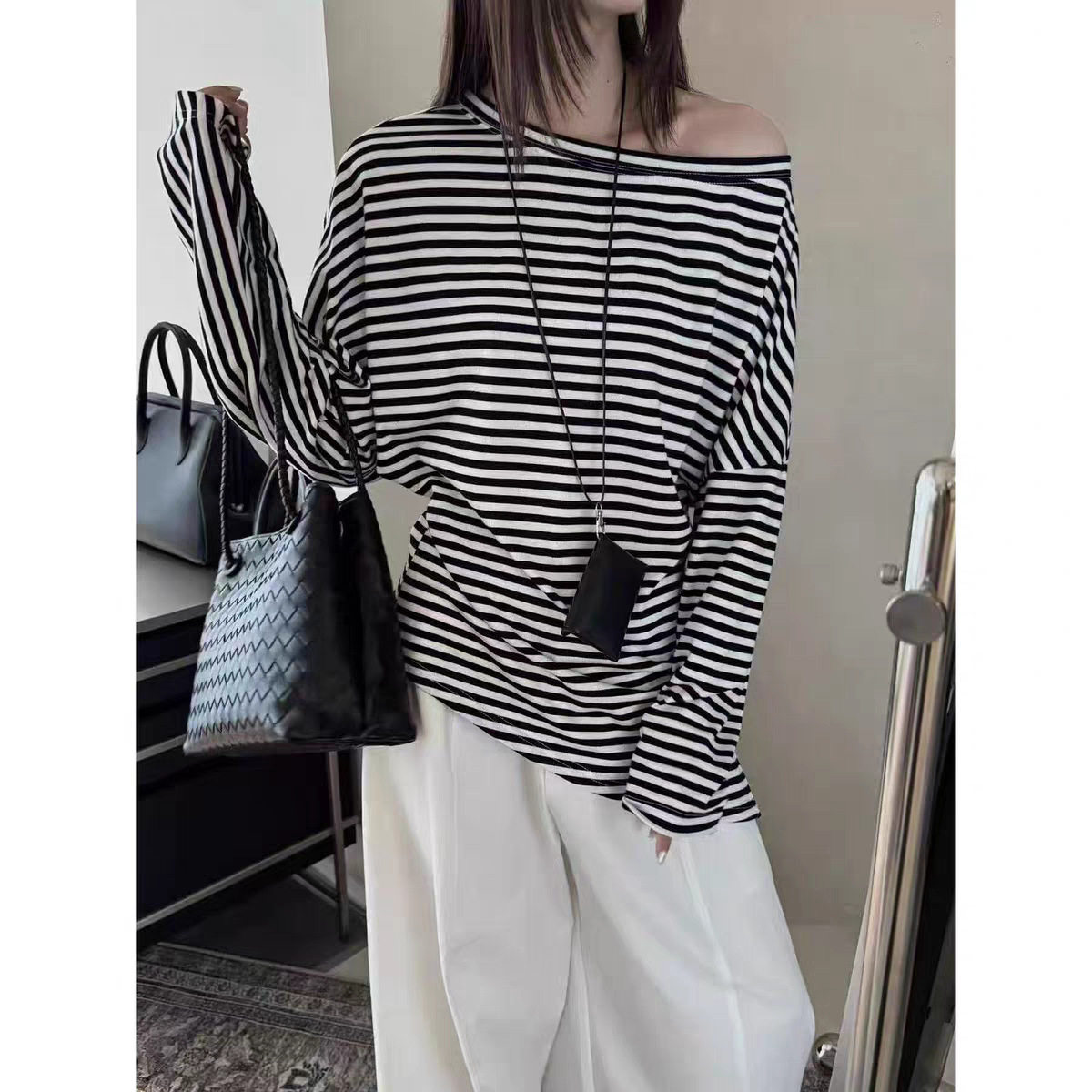 条纹斜肩天丝长袖T恤女2026早春韩系新款洋气慵懒感显瘦时尚上衣