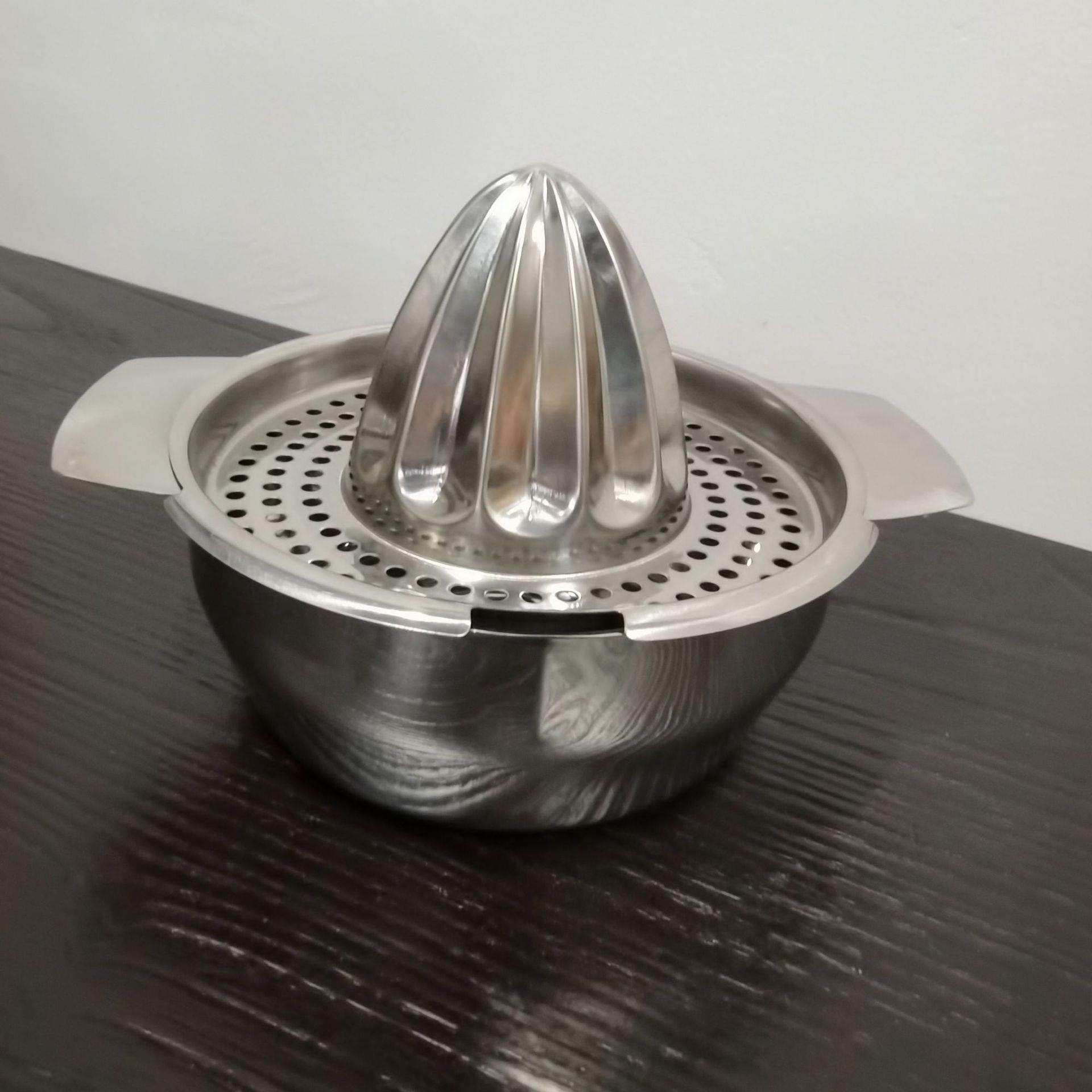 亚马逊304不锈钢手动榨汁器水果柠檬橙子压汁器手压式便携挤汁器