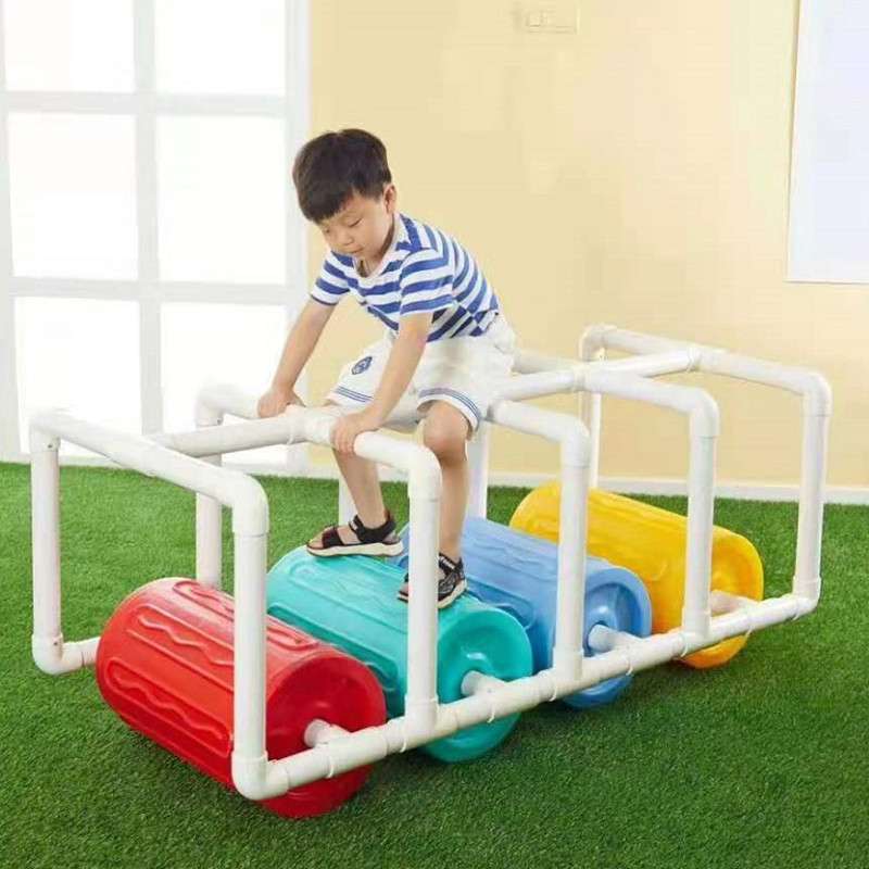 幼儿园户外体育活动器械多人七彩滚筒脚踩协力水车滚筒协力车玩具