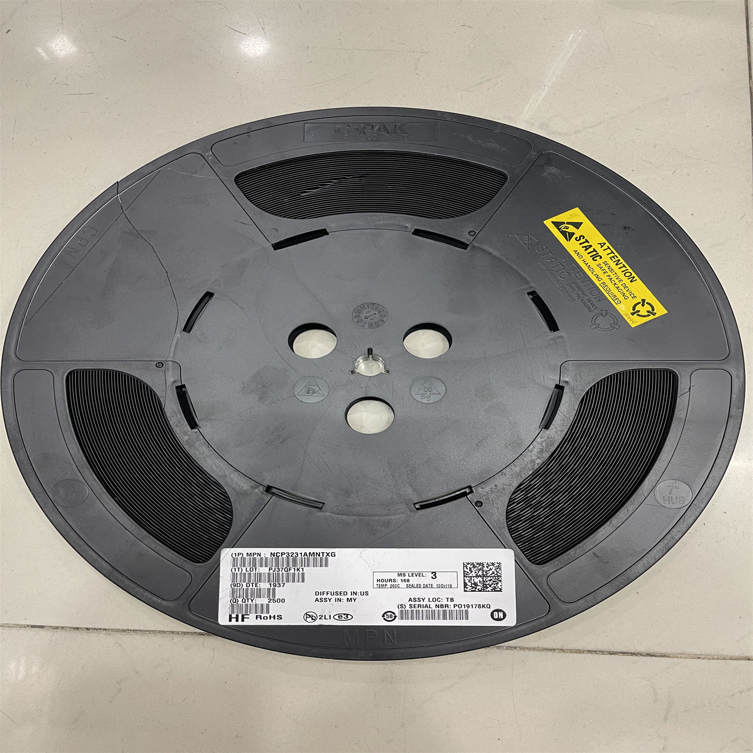 电源管理芯片IC NCP3231AMNTXG 大电流同步降压变换器 QFN40现货