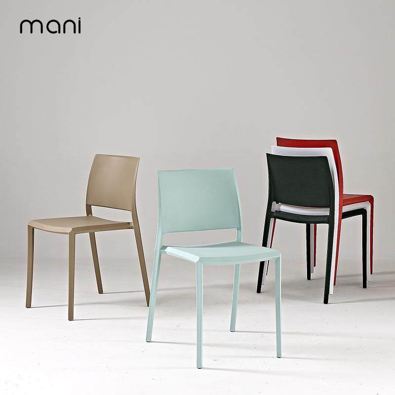 现代简约塑料椅子加厚家用靠背凳子书桌椅成人餐椅创意网红休闲椅