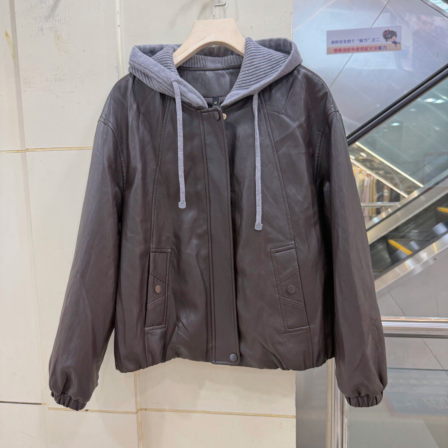艾尔菲洋26A-C8086 撞色针织连帽休闲夹棉皮衣棉服外套26冬装