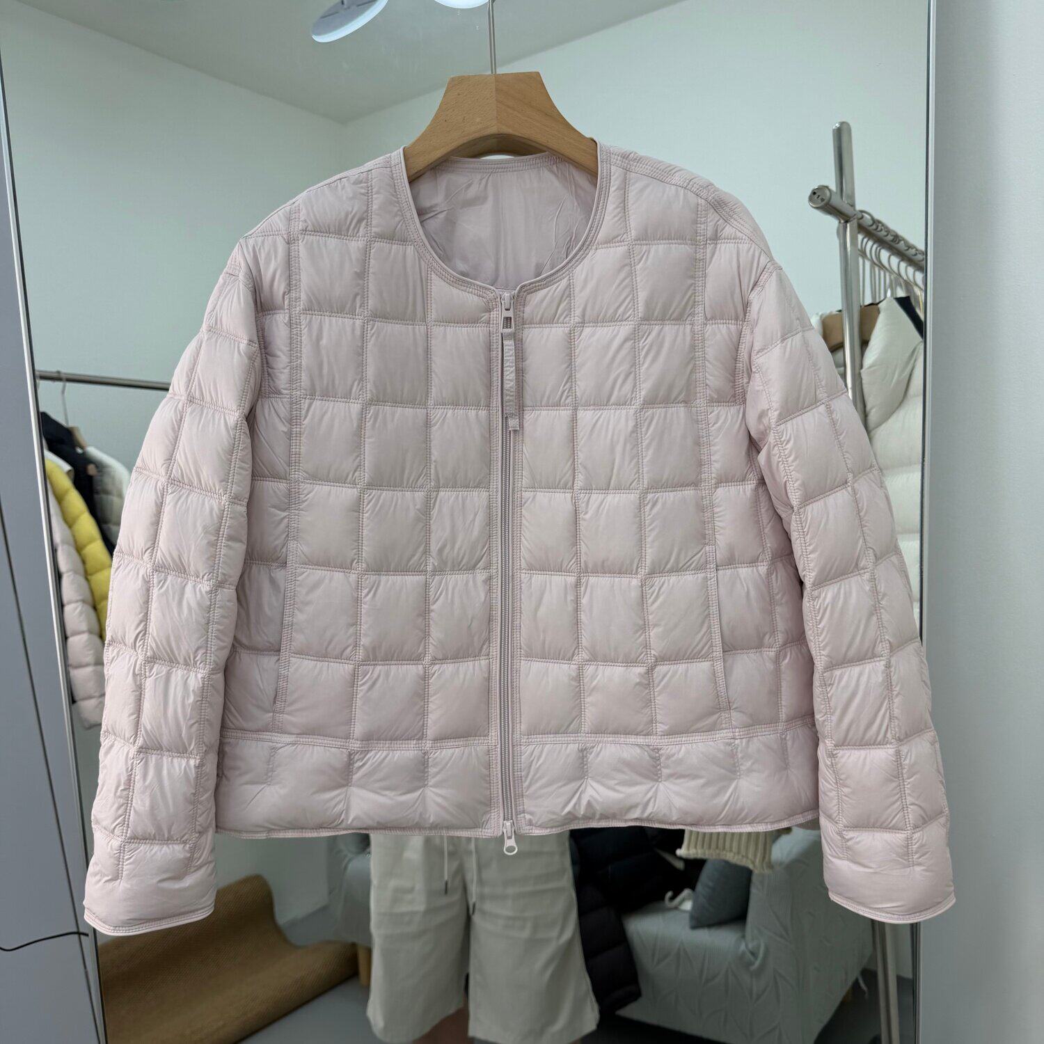 892NB08欧货温柔韩系风圆领轻薄羽绒服女短款90鸭绒保暖减龄外套