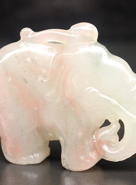 天然49*36*6mm32g玉石挂件桂林鸡血玉石贵妃料大象装饰精雕挂件