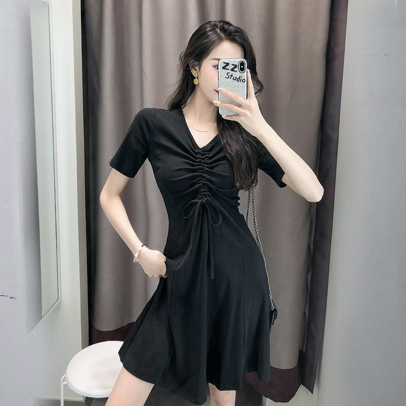 中长款短袖显瘦V领休闲气质夏季褶皱学生抽绳连衣裙新款2024收腰