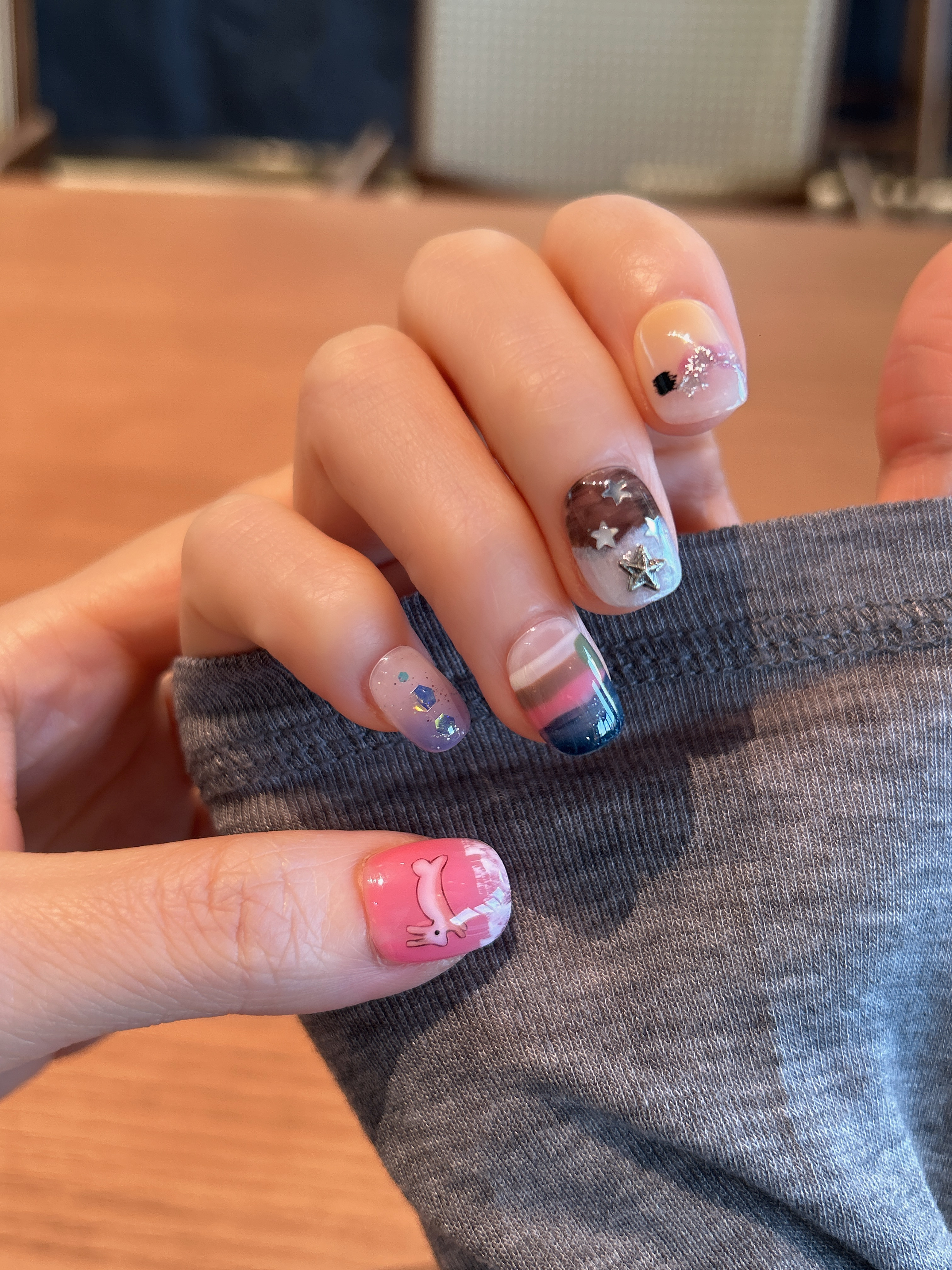 Foromance.【星野兔】手绘软萌小兔子 搭配彩色晕染 短方圆穿戴甲