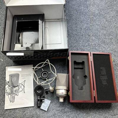 TLM103款式高配香槟色有线麦克风有线话筒