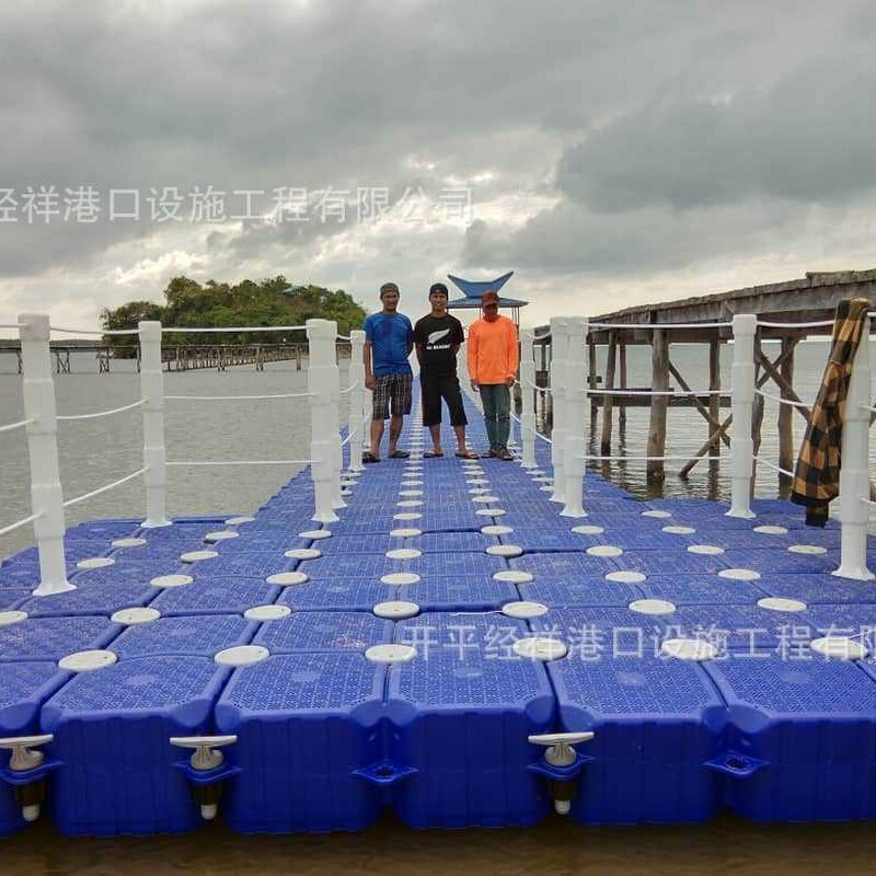 船型浮筒水上平台搭建浮桥平台游艇码头水上游泳池浮筒生产厂家