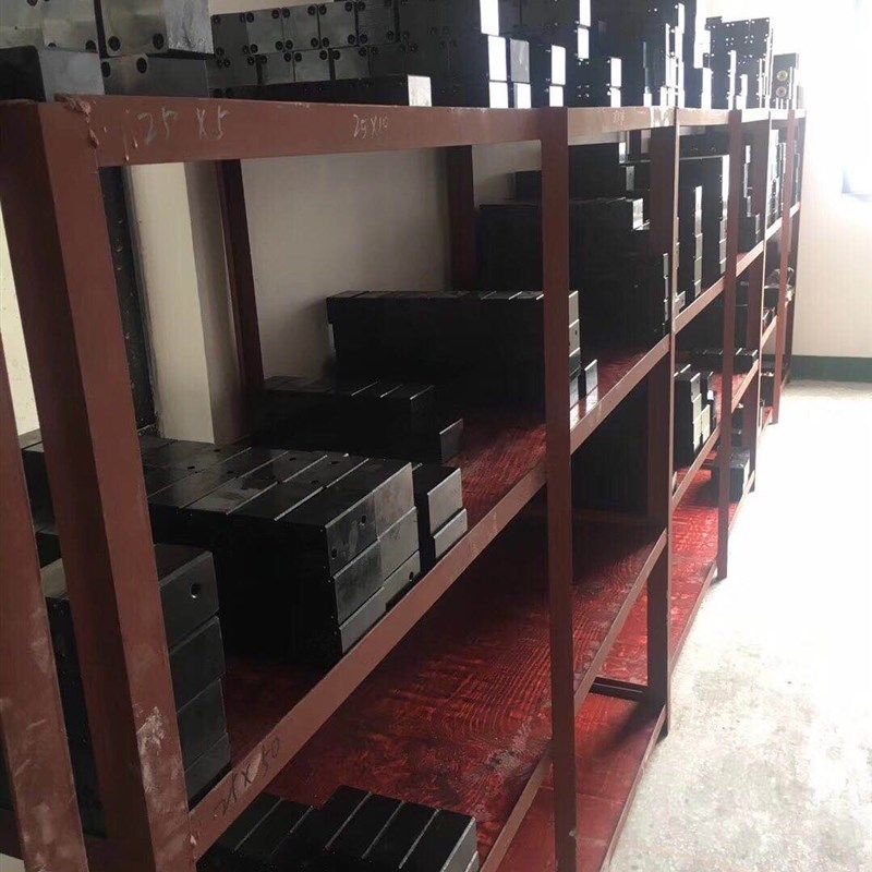 CX-SD(立式)薄型油缸CX-SD80*10/15/20/25/30/35/40/50方形油缸