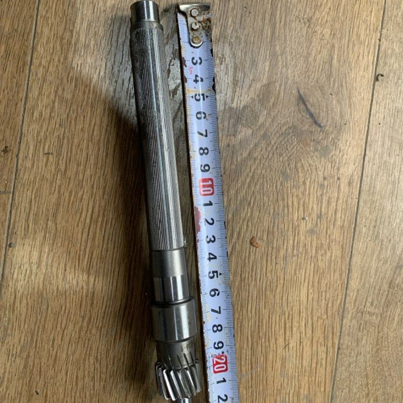 2000w永磁同步电机轴传动输出轴斜齿16牙