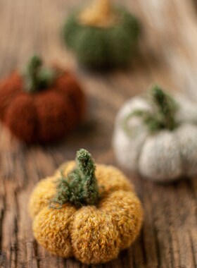 毛线棒针手作复古黄色灰白咖色小南瓜摆件儿童摄影拍照装饰小道具