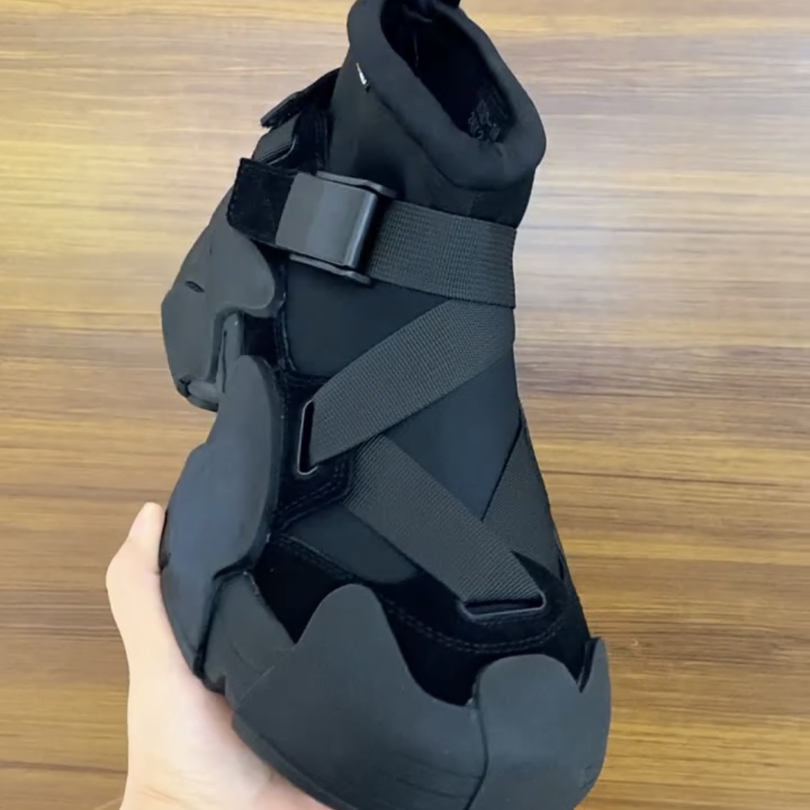 广州秋季款新品轻奢商务休闲高端时尚橡胶鞋底舒适洋气男鞋xD帅气