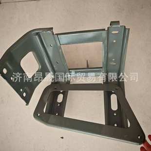 跨境重汽HOWO 豪瀚高位脚踏板左骨架总成WG1671240245 汕德卡