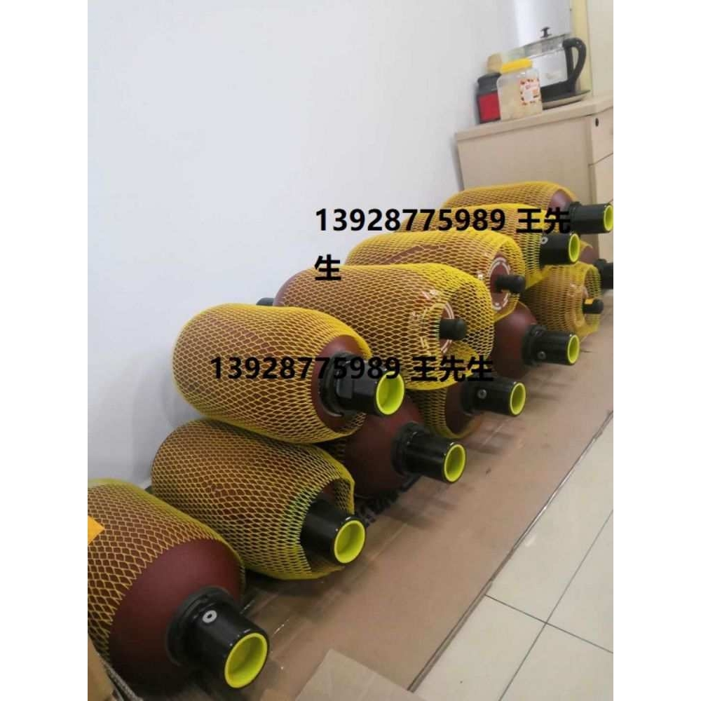 HYDAC贺德克32L*7/8-14UNF/VG5 NBR20/P460（又名32L皮囊）