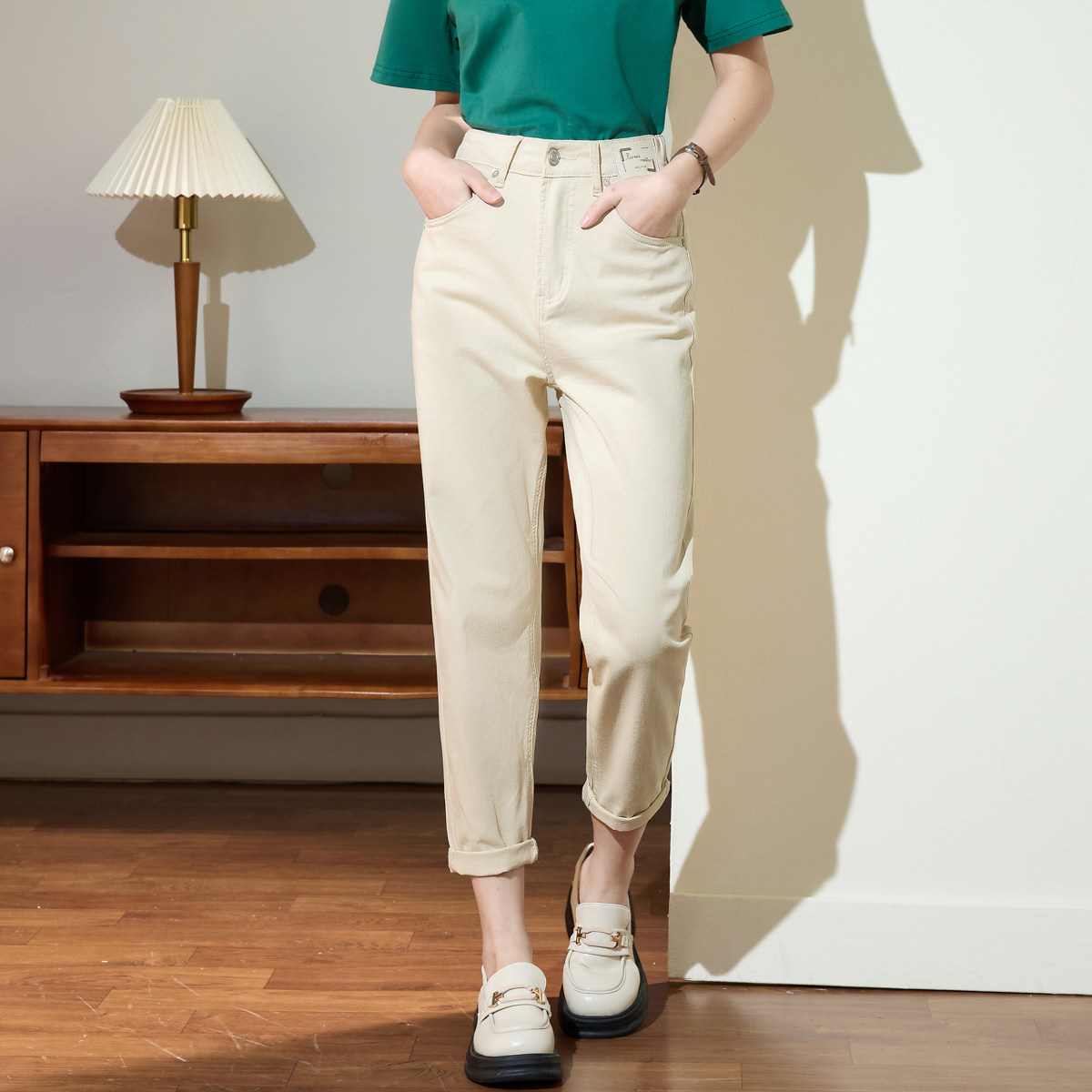 诗萌高腰牛仔裤女米色宽松直筒2025年港风百搭休闲九分萝卜裤