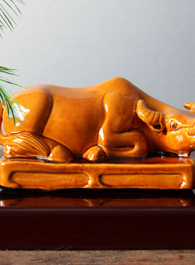 唐三彩卧牛陶瓷牛摆件十二生肖牛家居客厅摆设黄牛水牛工艺品摆件