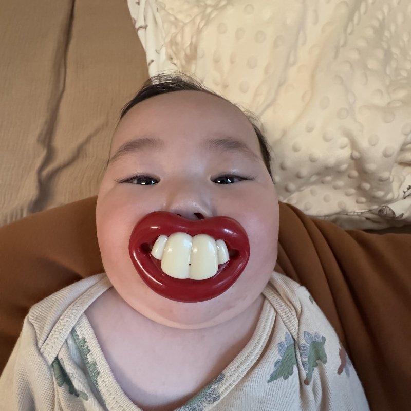 婴儿安抚奶嘴牙齿搞怪搞笑硅胶宝宝安慰安睡奶嘴新生儿恶搞磨牙器