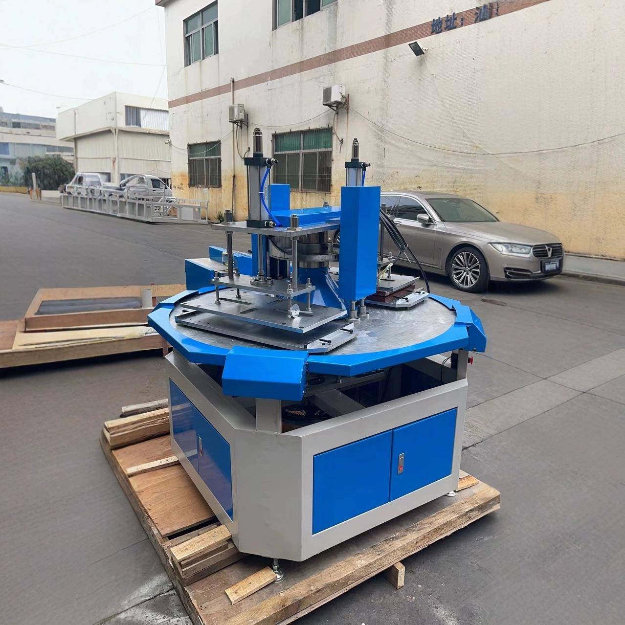 Gm-1300自动转盘削棉机，海棉异形削棉机，单车坐垫削棉机，文胸