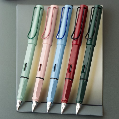 可替换墨囊学生正姿钢笔