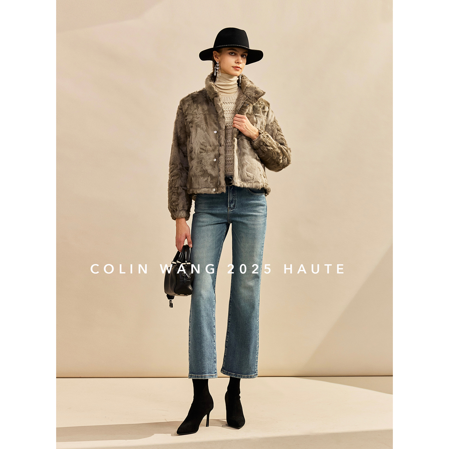 COLINWANG-灵魂的底色|奢牌质感象羔皮毛一体保暖白鹅绒羽绒服