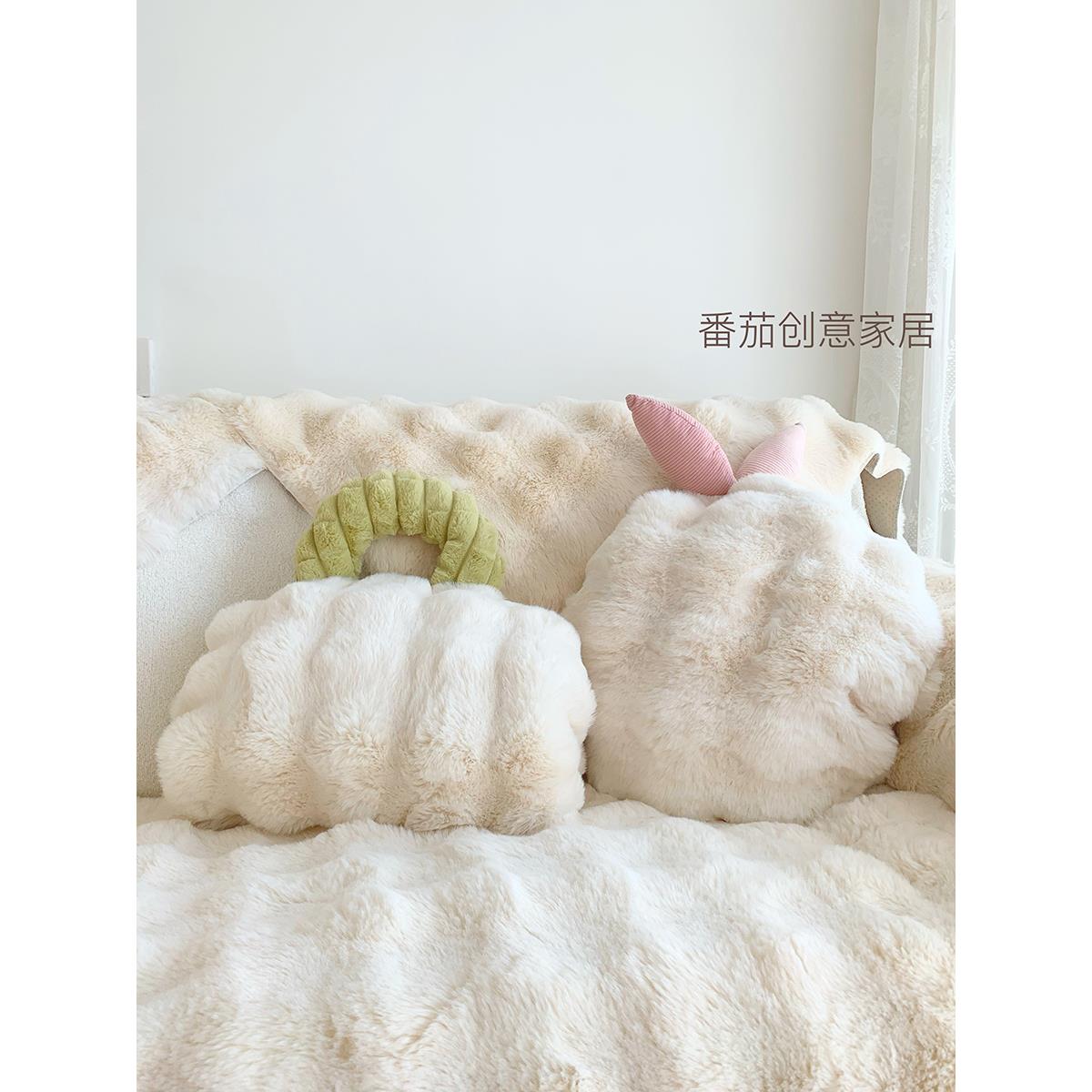 抱枕被两用二合一毯子撸猫感毛绒秋冬午睡盖毯兔毛绒抱枕靠垫车载