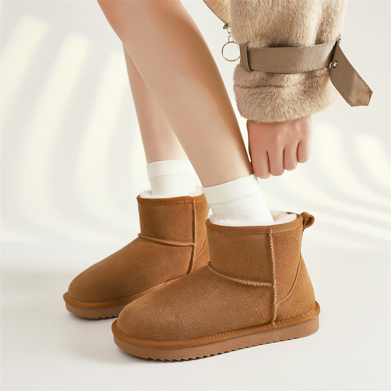 ZHR2025冬新款时尚雪地中筒靴