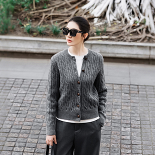 【知喜ziJoy】2026春季新款百搭时尚灰色宽松针织开衫外套毛衣女