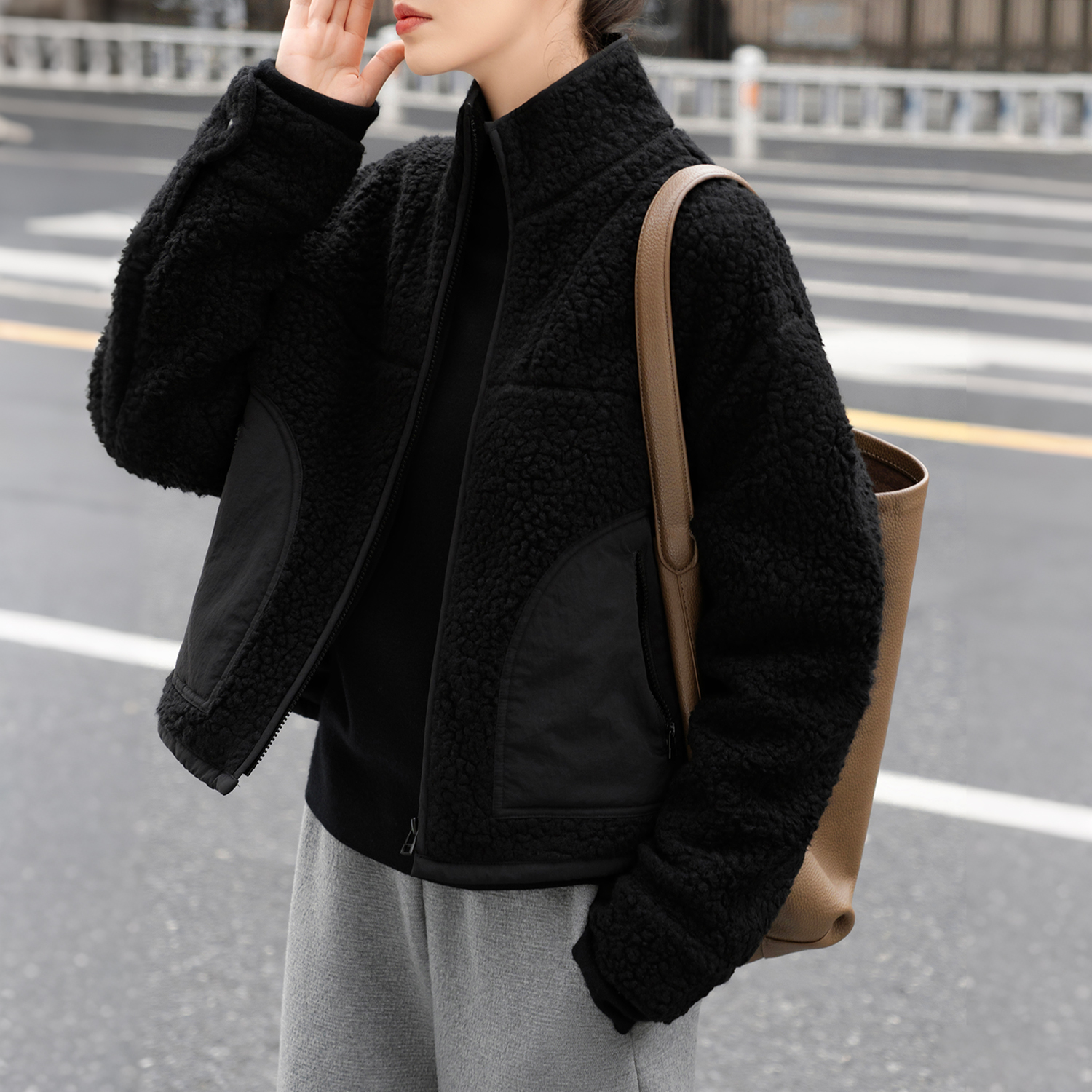 【知喜ziJoy】冬季爆款绵羊毛混纺摇粒绒宽松保暖立领黑色外套女