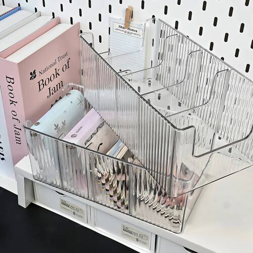 小卡化妆品大容量透明分格收纳盒
